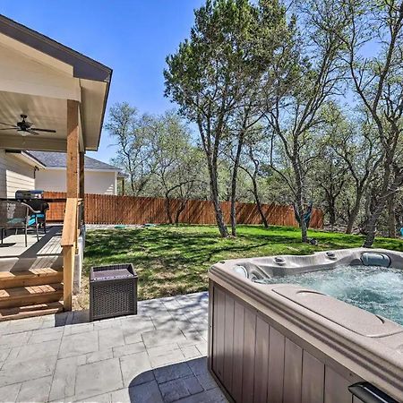 Convenient Cute Cottage Hot Tub Fire Pit Sleeps 6 캐니언 레이크 외부 사진